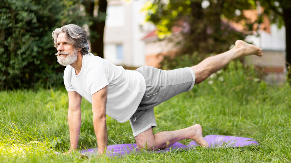 6 Beneficios del yoga para los adultos mayores